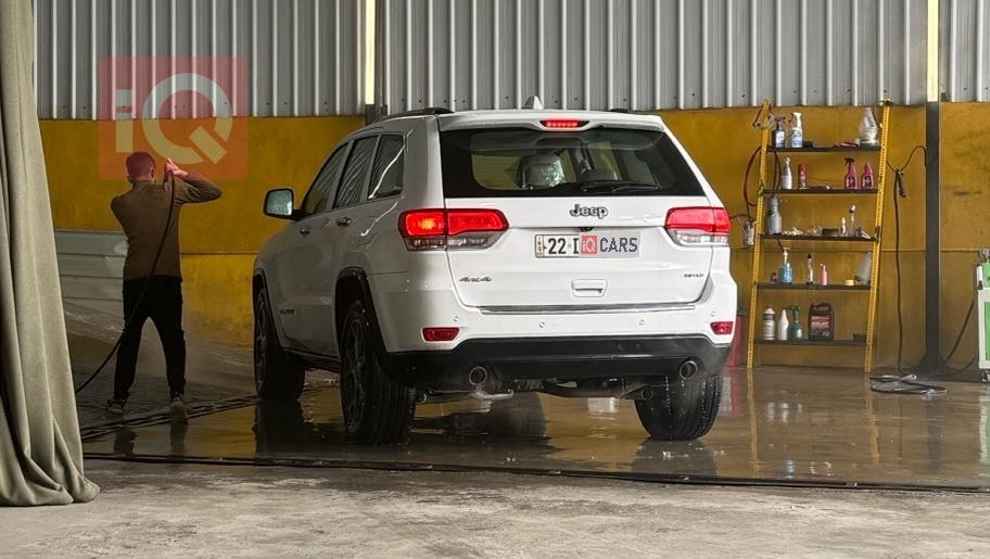 جیپ گراند شیرۆکی